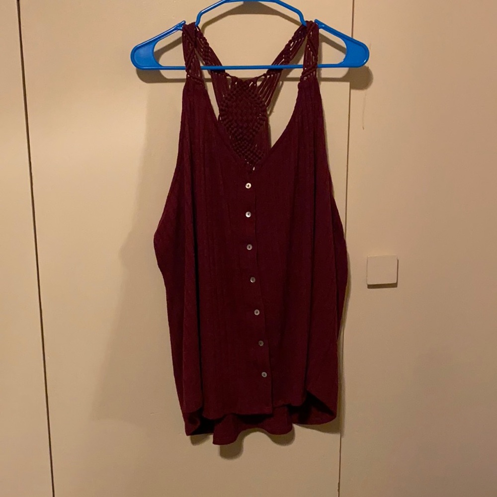 maurice’s tank top